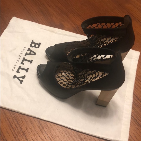 BALLY | Peep Toe Fishnet Wood Block Heels - V Rare - Picture 2 of 8